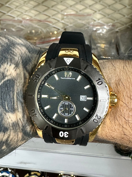 Techno Dial Balck Caja Gold